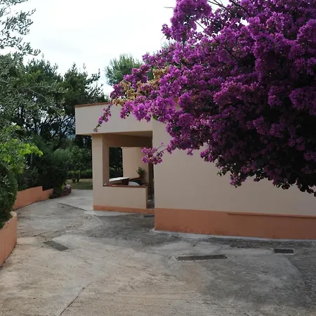 Holiday home Villetta Maria Teresa *
